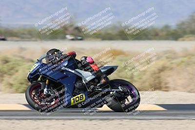 media/Nov-01-2025-CVMA (Sat) [[fc0f7531b8]]/Race 7-Formula Twins-Formula 40 UL/